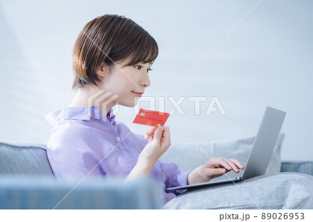 女性 ネットショッピング 女性 ネットショッピング 89026953