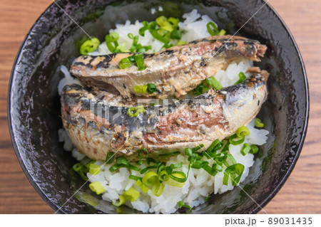 オイルサーディン丼 89031435