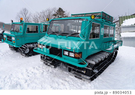 雪上車　除雪車　冬季作業車両 89034053