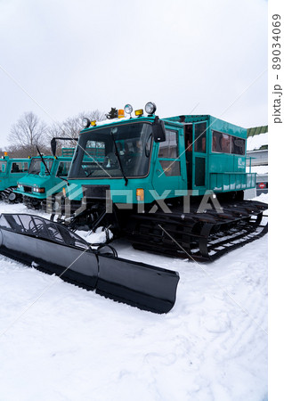 雪上車　除雪車　冬季作業車両 89034069