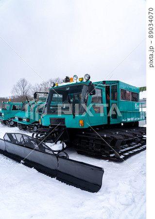 雪上車　除雪車　冬季作業車両 89034070
