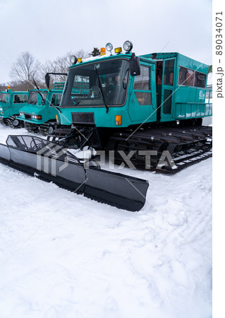 雪上車 除雪車 冬季作業車両 雪上車 除雪車 冬季作業車両 89034071