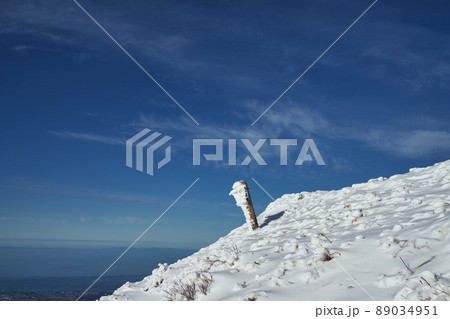 《鳥取県》冬の大山隠岐国立公園の風景【12月】 《鳥取県》冬の大山隠岐国立公園の風景【12月】 89034951