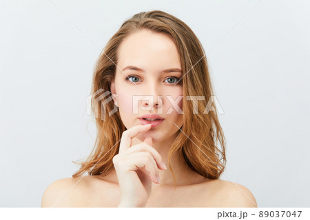 若い外国人女性のビューティー 89037047