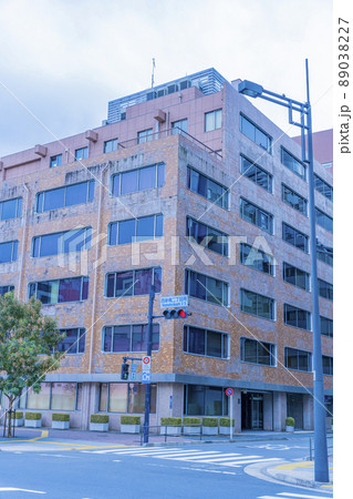 耐震問題の劣化したオフィスビル(建て替え・解体) 耐震問題の劣化したオフィスビル(建て替え・解体) 89038227