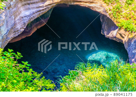 堂ヶ島の天窓洞 89041175