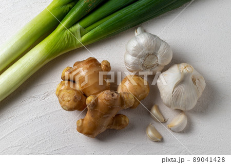 ニンニクと生姜 89041428