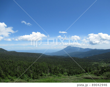 八幡平山頂レストハウス展望台から眺めた岩手山 89042946