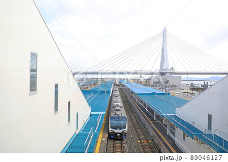 青森駅と青森ベイブリッジ 青森駅と青森ベイブリッジ 89046127