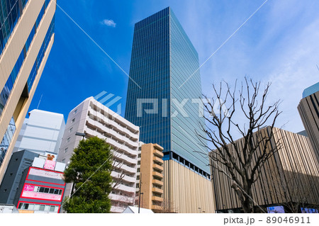 東京都 池袋、豊島区立中池袋公園 高層ビル群 東京都 池袋、豊島区立中池袋公園 高層ビル群 89046911