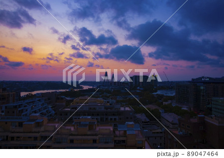 シドニー・ブラックワトル湾付近のサンセット 89047464