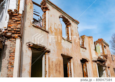 War ruins. Destroyed city after the bombing. Dead city. Bombed buildings. 89047584