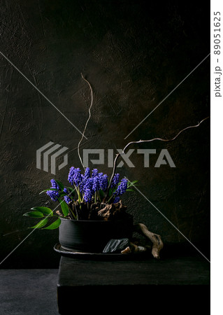 Spring ikebana with white flowers Spring ikebana with white flowers 89051625