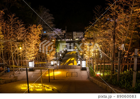 春の宵 長門湯本温泉音信川うたあかり 春の宵 長門湯本温泉音信川うたあかり 89060083