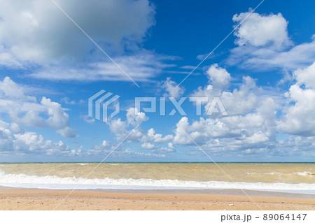 Empty beach landscape with shore water, natural photo 89064147