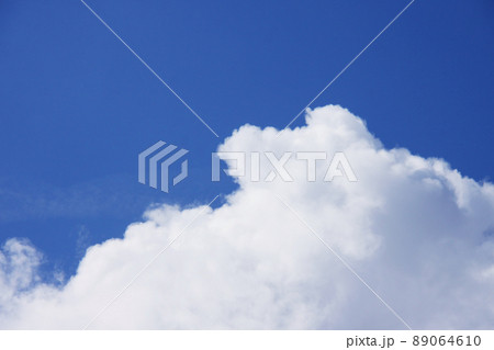 サンパウロの夏の雲と青空 ブラジル サンパウロの夏の雲と青空 ブラジル 89064610