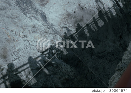 影 影 89064674