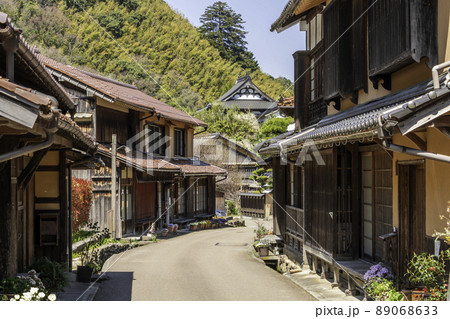 石見銀山大森町並み　島根県大田市 89068633