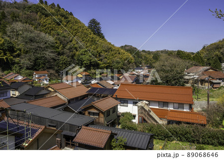 石見銀山大森町並み　島根県大田市 89068646
