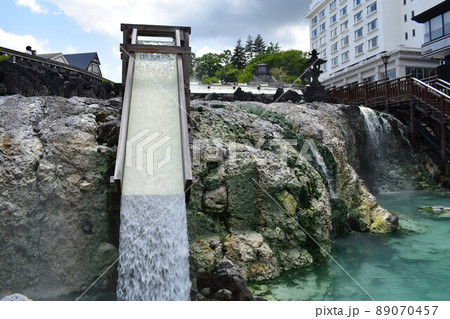 群馬の観光地　名所　草津温泉の風景 89070457