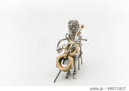 チェロ奏者のフィギア・メタルフィギア 89071827