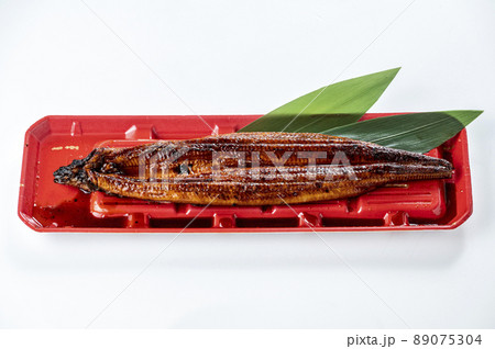 鰻の蒲焼き 89075304
