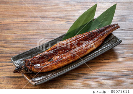 鰻の蒲焼き 89075311