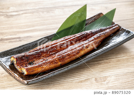 鰻の蒲焼き 89075320