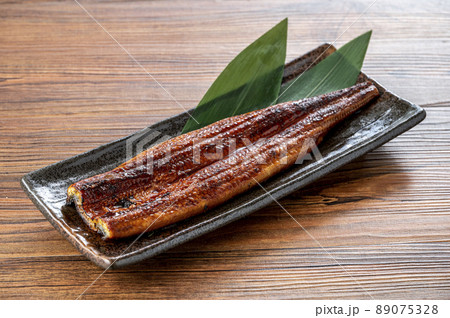 鰻の蒲焼き 89075328