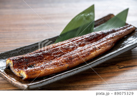 鰻の蒲焼き 89075329