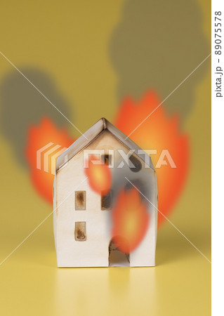 住宅 火事 イメージ 住宅 火事 イメージ 89075578