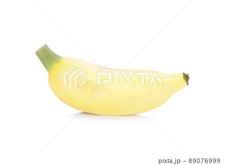 Banana isolated on white background 89076999