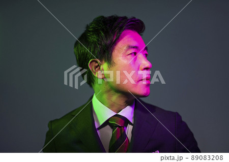 50代ビジネスマン 89083208