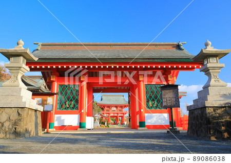 【宮崎県】晴天下の鵜戸神宮(神門) 【宮崎県】晴天下の鵜戸神宮(神門) 89086038