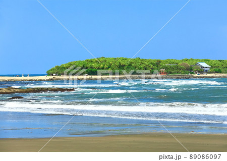 【宮崎県】晴天下の青島(鬼の洗濯板) 【宮崎県】晴天下の青島(鬼の洗濯板) 89086097