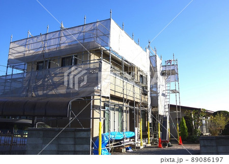 屋根のカバー工法の足場 スレッド屋根のカバー工法の足場 屋根のカバー工法の足場 スレッド屋根のカバー工法の足場 89086197