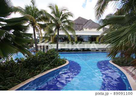 swimming pool in a resort, Cancun, mexico 89091100