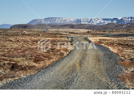 Gravel road in Iceland 89093212
