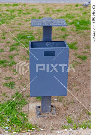 Free Standing Ashtray Park Free Standing Ashtray Park 89096035