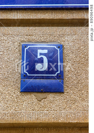 House Number Five 89096498