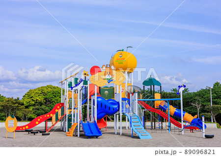 番所丘公園　ちびっこ広場のアスレチック遊具 89096821