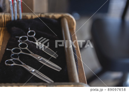 美容室イメージ　ハサミ 89097658