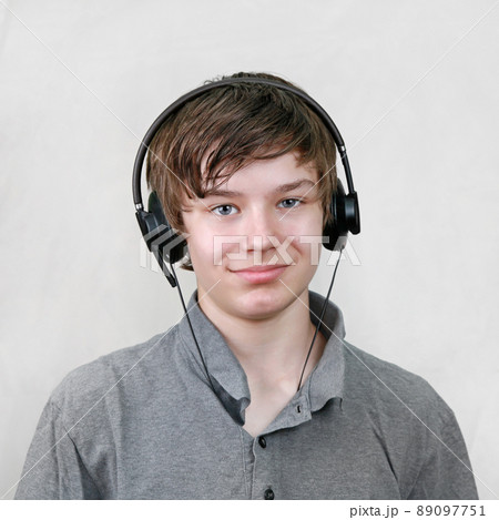Music teenager 89097751