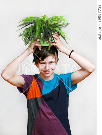 Plant on head 89097752