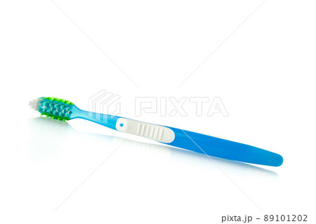 toothbrush isolated on white 89101202