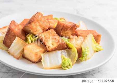 厚揚げと白菜の炒め物 89102556