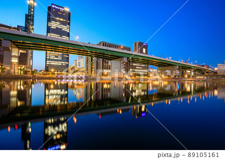 名古屋市　ささしまライブ24の夜景 89105161