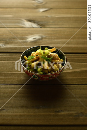 鶏皮ぽん酢 89105531