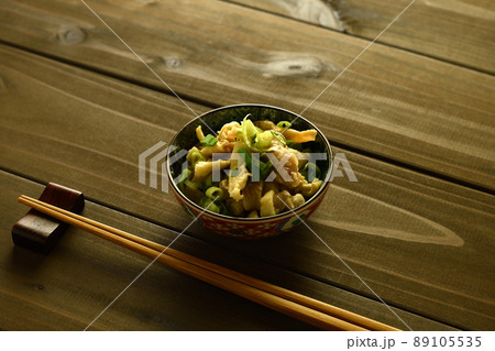 鶏皮ぽん酢 89105535