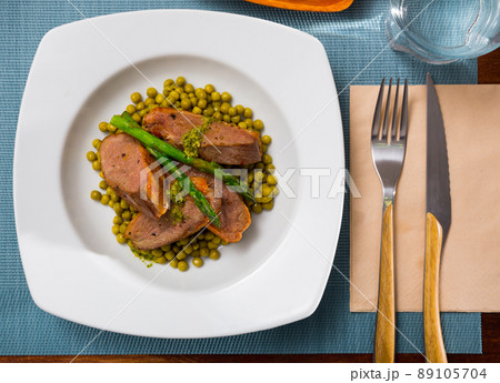 Grilled duck breast with vegetables Grilled duck breast with vegetables 89105704
